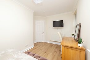 JOIVY Modern flats near Edinburgh Castle