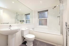 JOIVY Modern flats near Edinburgh Castle