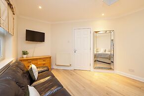 JOIVY Modern flats near Edinburgh Castle