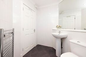 JOIVY Modern flats near Edinburgh Castle