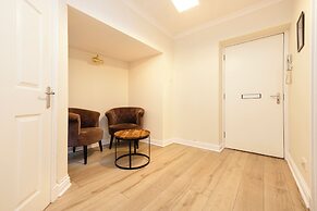 JOIVY Modern flats near Edinburgh Castle