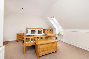 JOIVY Modern flats near Edinburgh Castle