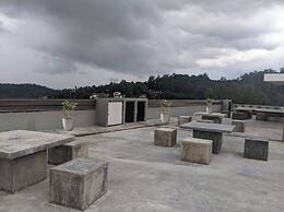 Room-serene Kandy Getaway With City View