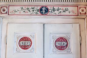 dHomes -Apartments Rooms- Galleria Gold