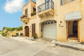 Solaris Gozitan Villa with Pool