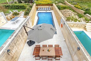 Solaris Gozitan Villa with Pool