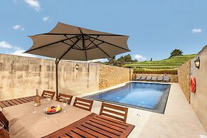 Solaris Gozitan Villa With Pool Gozo