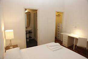 dHomes - Apartments and Rooms - Room 102