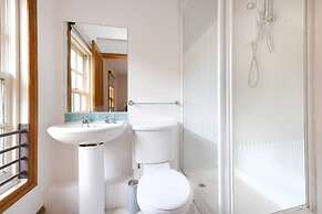 Bright&Cosy Flat near Scottish Gallery