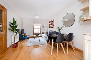 Bright&Cosy Flat near Scottish Gallery