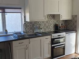 Seaview-petsok-patio-1br