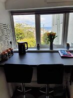 Seaview-petsok-patio-1br