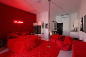 PÀRIS Honeymoon Suite