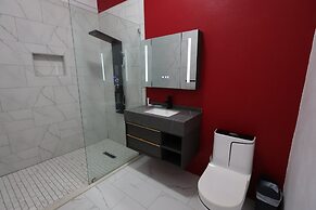PÀRIS Honeymoon Suite