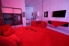 PÀRIS Honeymoon Suite