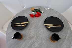 PÀRIS Honeymoon Suite