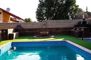 Milk and Honey Westonaria