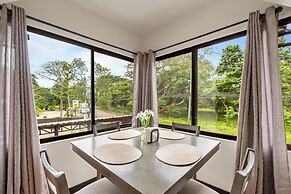 Relaxing 2 BR  Beach & Pool  Condo Unit2