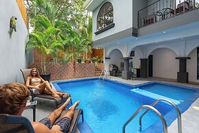 Relaxing 2 BR  Beach & Pool  Condo Unit2