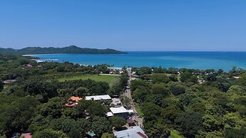 Relaxing 2 BR  Beach & Pool  Condo Unit2