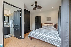 Relaxing 2 BR  Beach & Pool  Condo Unit2