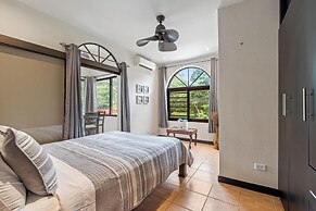 Relaxing 2 BR  Beach & Pool  Condo Unit2