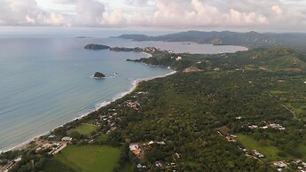 Relaxing 2 BR  Beach & Pool  Condo Unit2