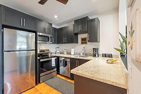 Relaxing 2 BR  Beach & Pool  Condo Unit2