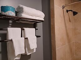 Natchez Manor Bed & Breakfast