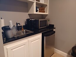 Natchez Manor Bed & Breakfast