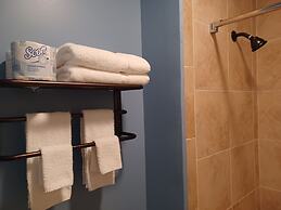 Natchez Manor Bed & Breakfast