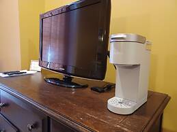 Natchez Manor Bed & Breakfast