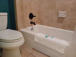 Natchez Manor Bed & Breakfast