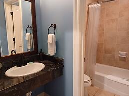 Natchez Manor Bed & Breakfast