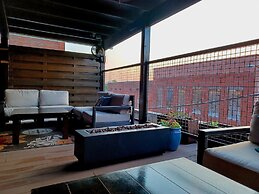 Natchez Manor Bed & Breakfast