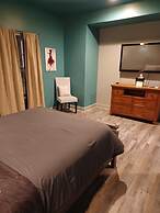 Natchez Manor Bed & Breakfast