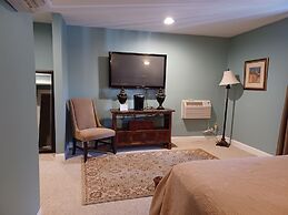 Natchez Manor Bed & Breakfast