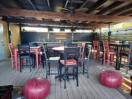 Natchez Manor Bed & Breakfast