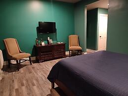 Natchez Manor Bed & Breakfast