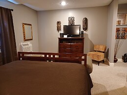 Natchez Manor Bed & Breakfast