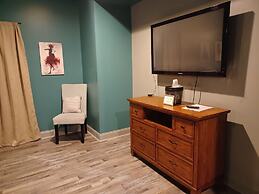 Natchez Manor Bed & Breakfast