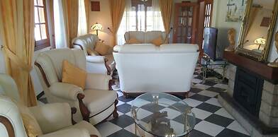 Chalet Villa con Piscina