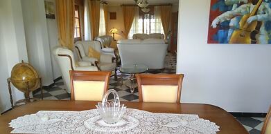 Chalet Villa con Piscina