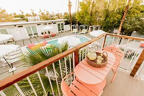 5 Private Rooms Sleeps 14 Wesley Studio Buyout