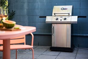 3 Private Rooms At The Wesley Hotel Perfect for Group Stays