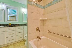 3 Condos in Beachfront Complex w Pool Sleeps 22 Island Retreat 3-unit 