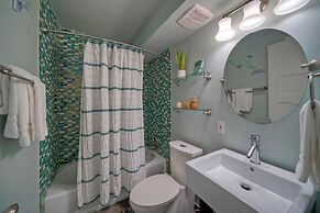 3 Condos in Beachfront Complex w Pool Sleeps 22 Island Retreat 3-unit 