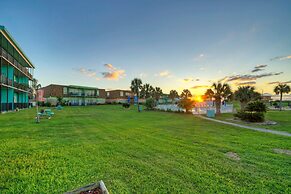 3 Condos in Beachfront Complex w Pool Sleeps 22 Island Retreat 3-unit 