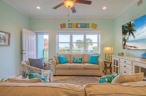 3 Condos in Beachfront Complex w Pool Sleeps 22 Island Retreat 3-unit 