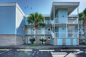 3 Condos in Beachfront Complex w Pool Sleeps 22 Island Retreat 3-unit 